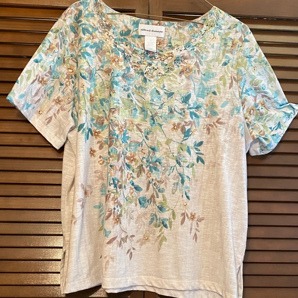 Alfred Dunner Women's Short Sleeve Top - Blue and Brown Floral